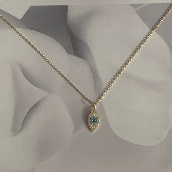 Gorgeous Dainty Evil Eye Necklace - Picture 5 of 7